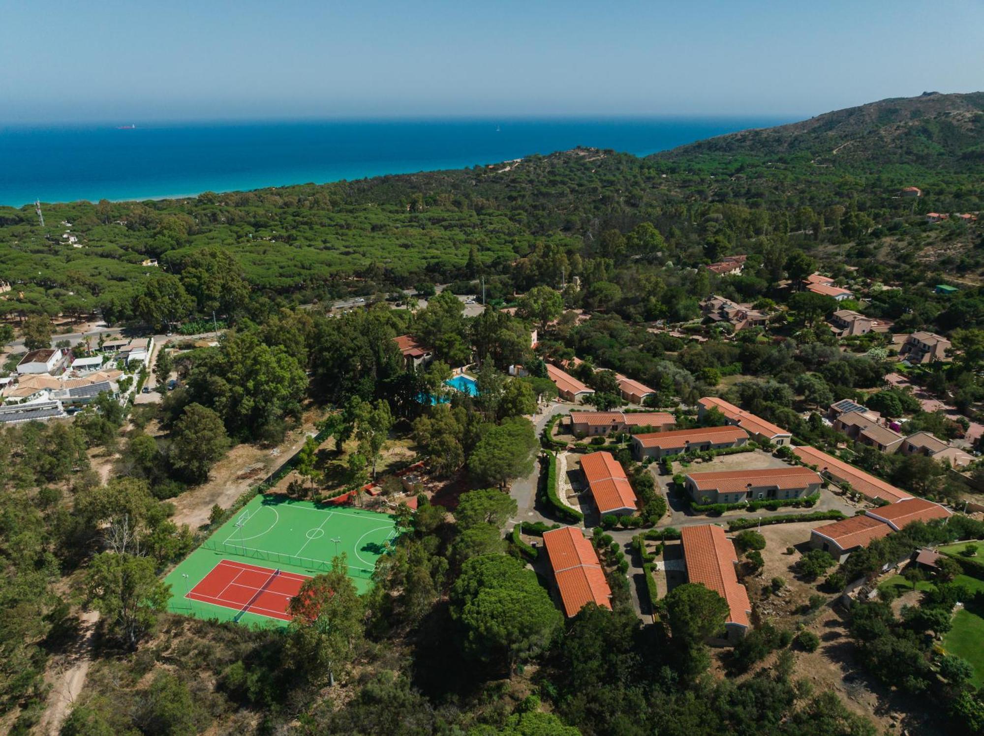 Hotel Amareclub Rocca Dorada Santa Margherita di Pula Exterior foto